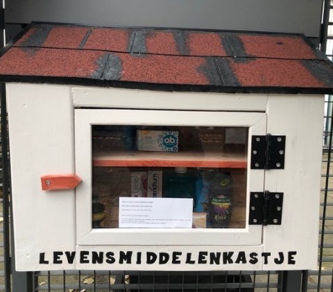 Levensmiddelenkastje van buurtbewoner Inge in Leidschenveen