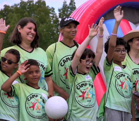 De kinderen van Camp One in beeld