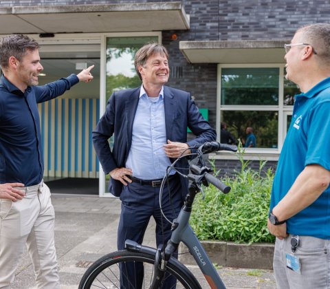 Everyday Heroes op bezoek bij Bouziane en zijn elektrische fiets
